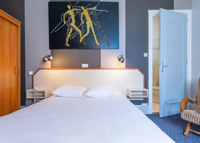 Des Bains Szálloda 2*