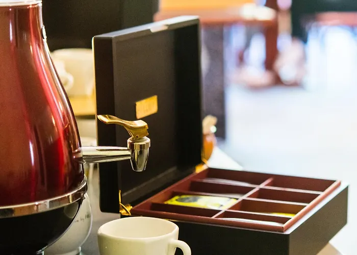 Des Bains فندق إيكس ليه با